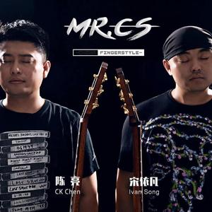 我被八个男人玩到早上H
